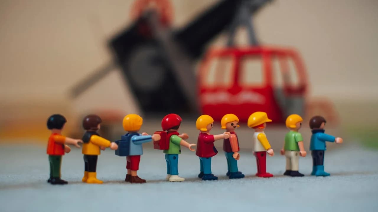 Joint Health and Safety Committee vs. Worker Health and Safety Representative: What's the Difference?